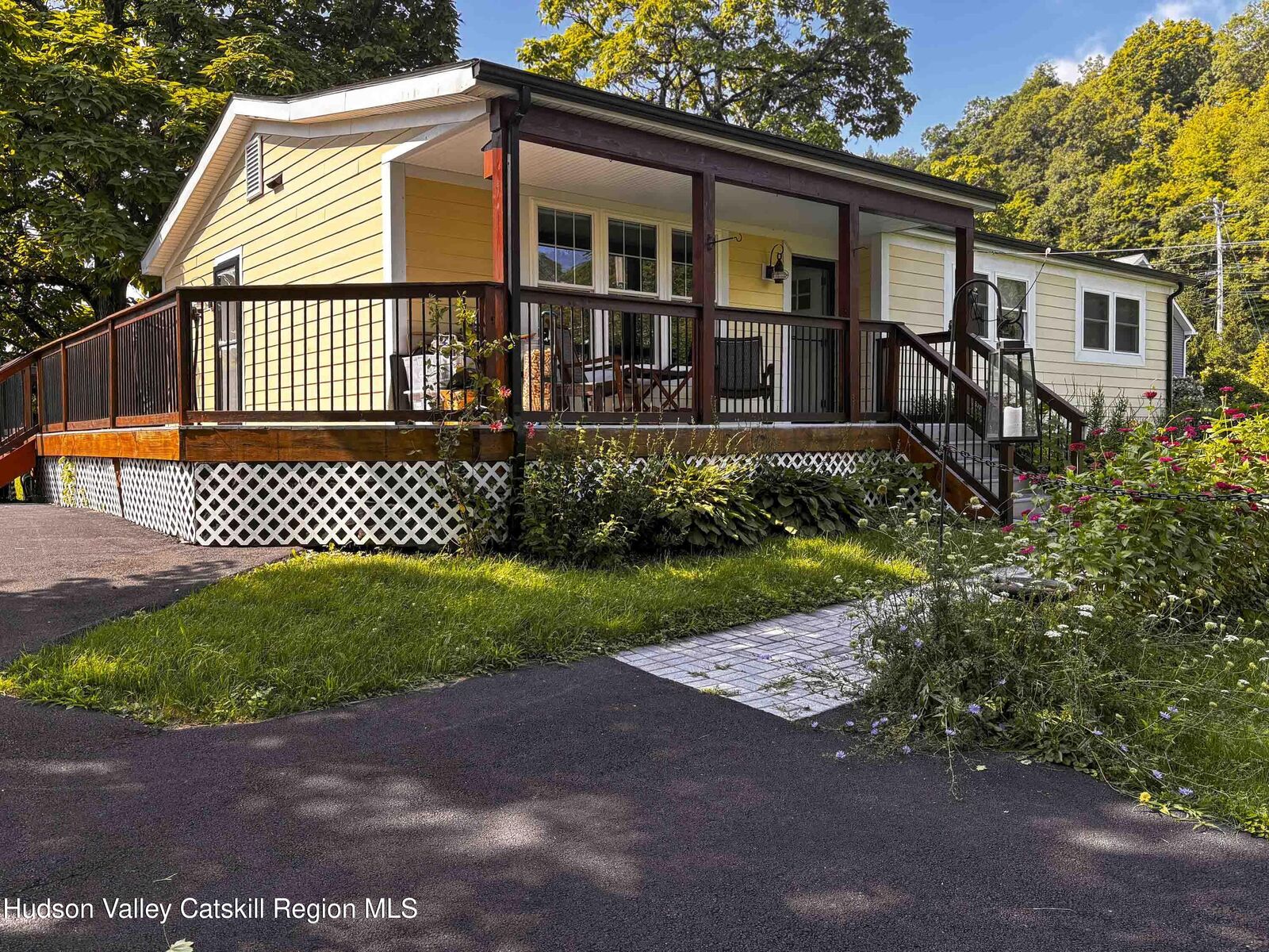Property Photo:  14 Ulster Landing  NY 12401 