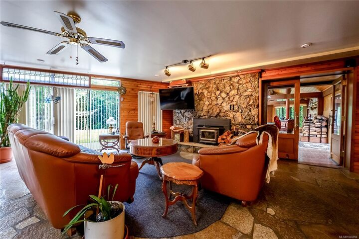 Property Photo: 1698 Millstream Rd BC V9B 6E7