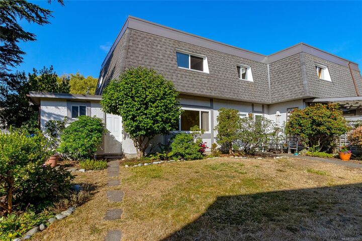 Property Photo:  946 Market St  BC V8T 2E9 
