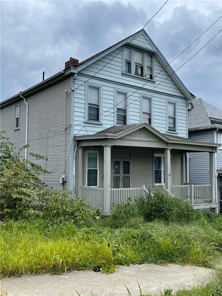 Property Photo:  714 Union  PA 15132 