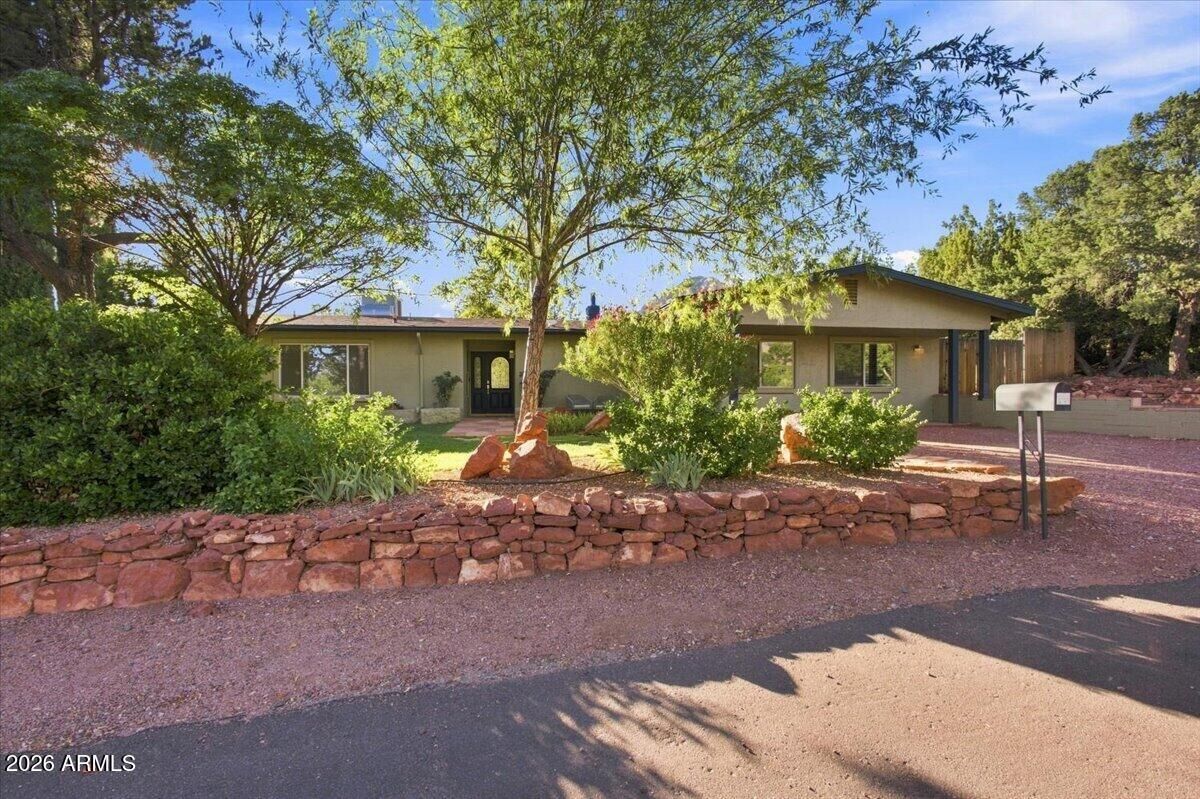 Property Photo:  15 Last Wagon Circle  AZ 86336 