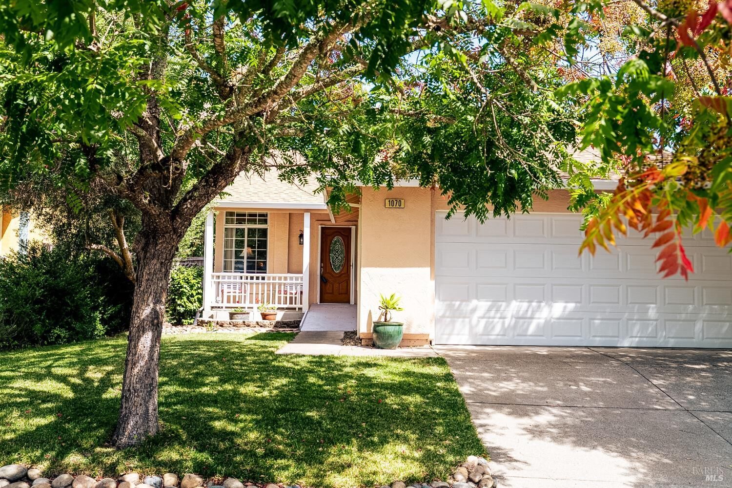 Property Photo:  1070 La Contenta Court  CA 95492 