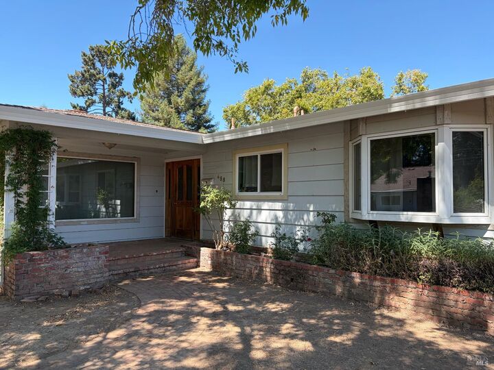 Property Photo:  488 Haehl Street  CA 95425 