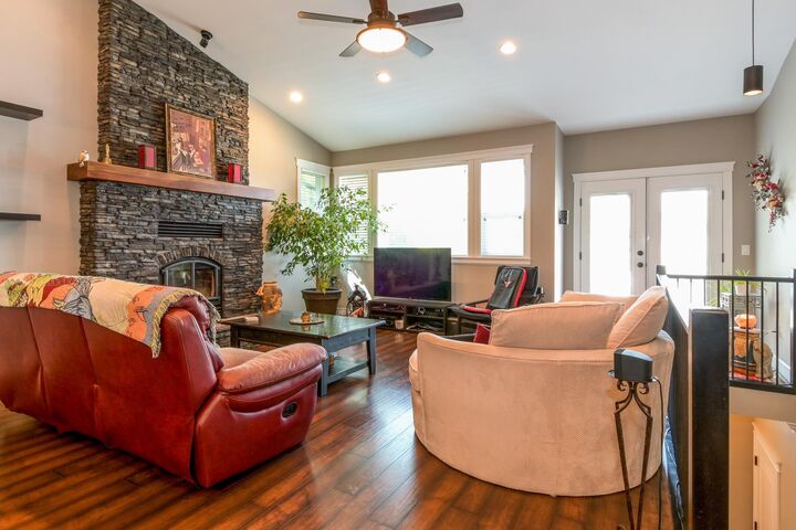 Property Photo:  46792 Hudson Road 9  BC V2R 0P5 