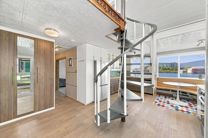 Property Photo: 415 W Esplanade Avenue A23 BC V7M 1A6