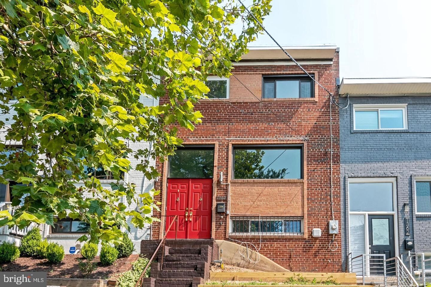 Property Photo:  1360 W Street NE  DC 20018 