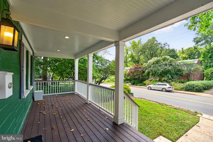 Property Photo:  2227 N Lexington Street N  VA 22205 