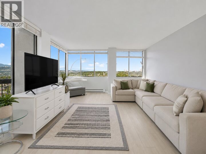 Property Photo:  6540 Burlington Avenue 1102  BC V5H 4G3 