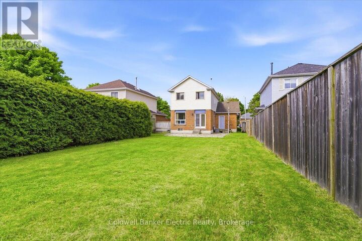Property Photo: 3 Walbridge Court ON L1C 4B7