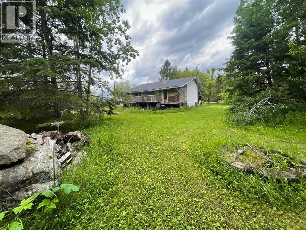 Property Photo:  4626 Cherry Wood Drive  AB T9M 1P5 