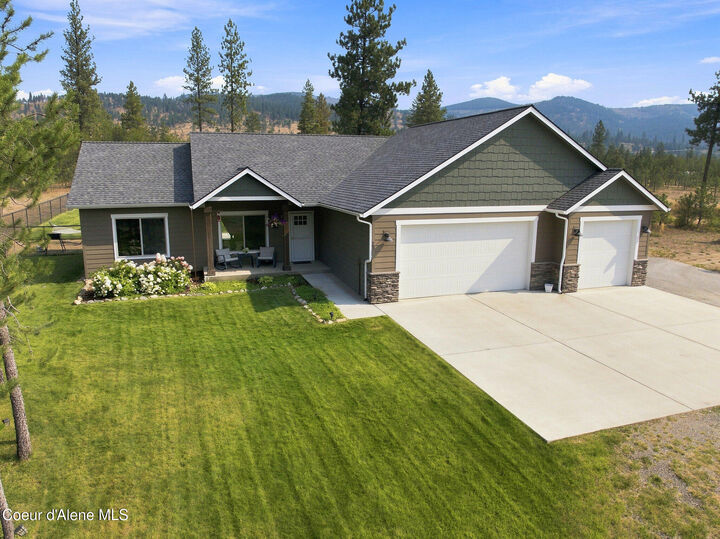 Property Photo:  29 Bumpy Way  ID 83804 