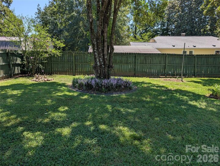 Property Photo: 406 N Kimmons Street N NC 28088