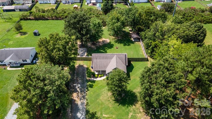 Property Photo: 5013 Willow Run Drive NC 28110