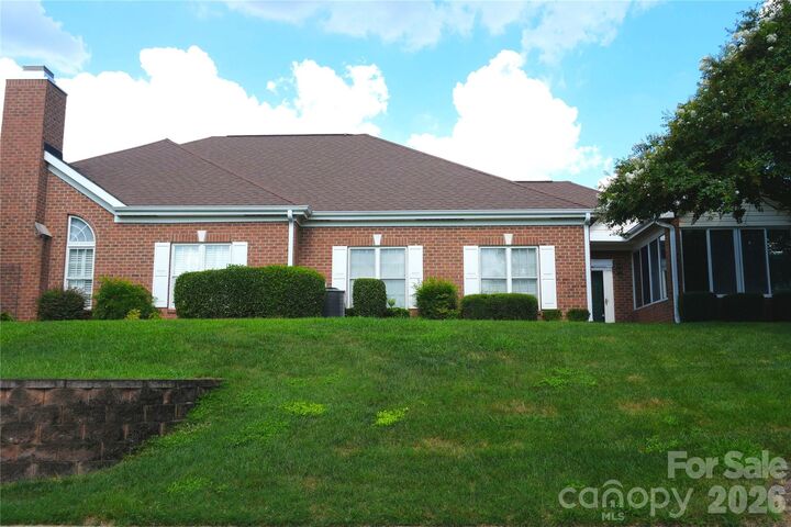 Property Photo:  9920 Park Willow Drive  NC 28210 