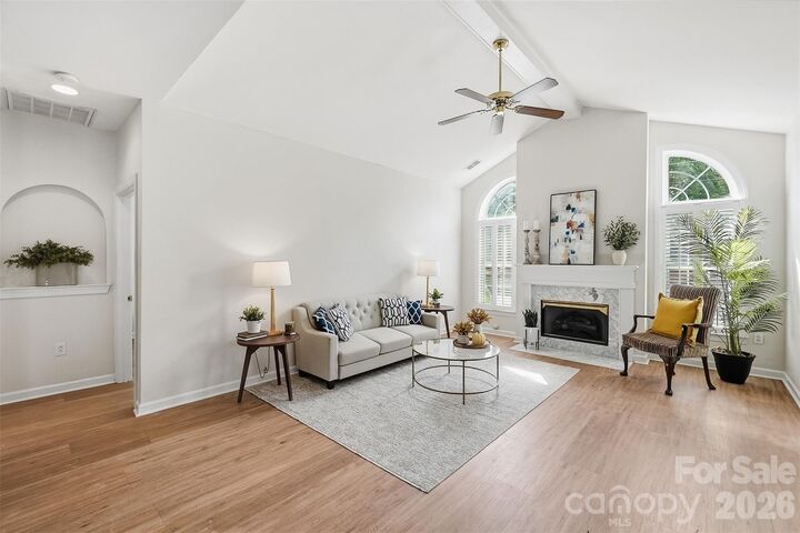 Property Photo:  9920 Park Willow Drive  NC 28210 
