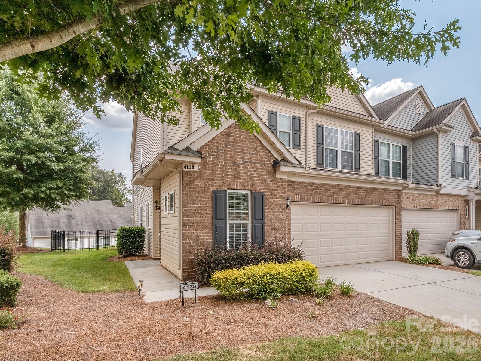Property Photo:  4128 Park South Station Boulevard  NC 28210 