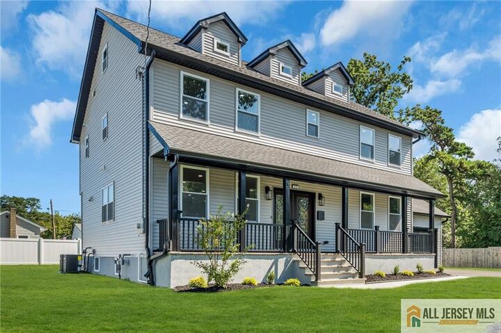 Property Photo:  77 Elm Street  NJ 08884 