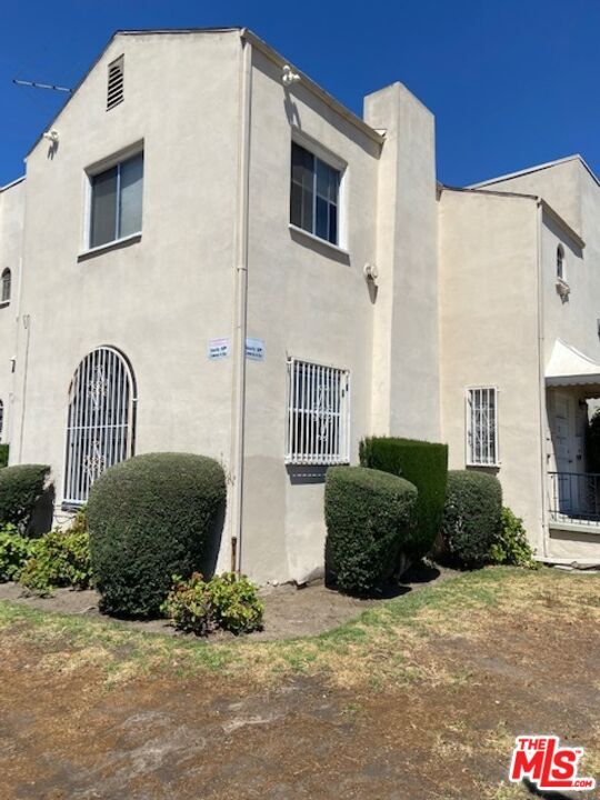 Property Photo: 4535 W 11th Pl CA 90019