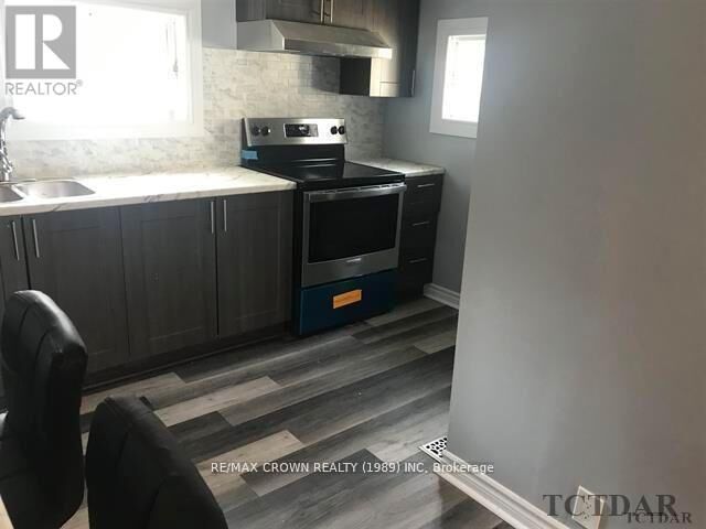 Property Photo:  110 Croatia Avenue  ON P4N 1C3 