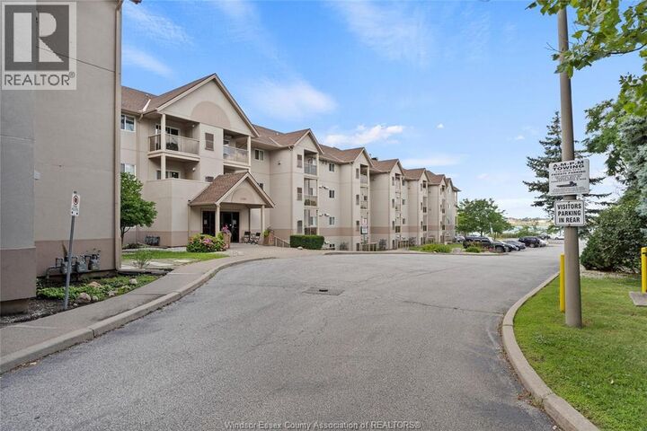 Property Photo:  3000 Sandwich Street 316  ON N9C 4G3 