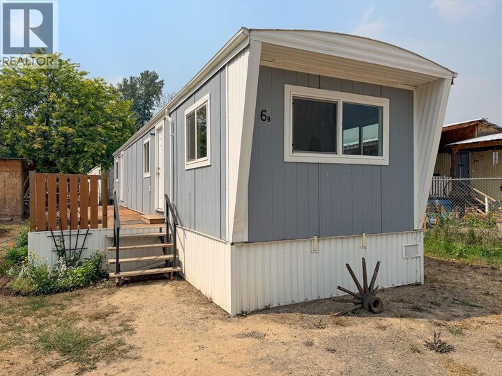 Property Photo: 1500 Spring Street 6B BC V1K 1B8