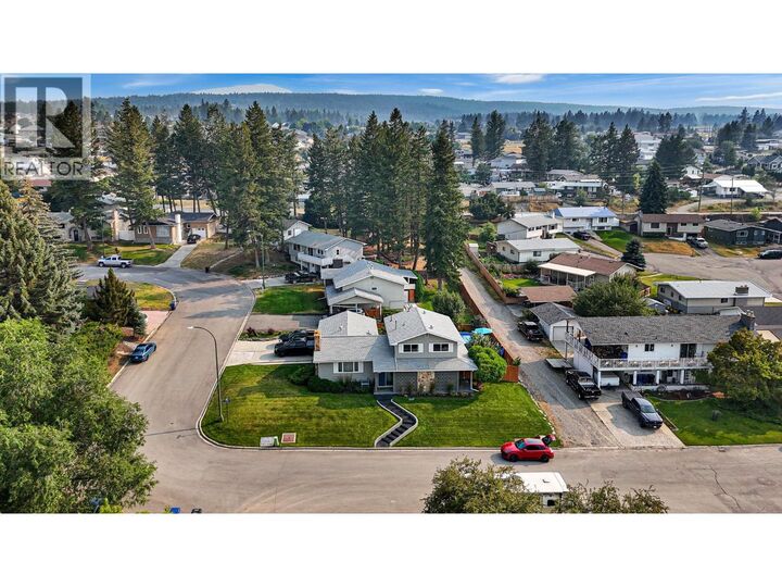 Property Photo: 701 17th Avenue South BC V1C 3B6