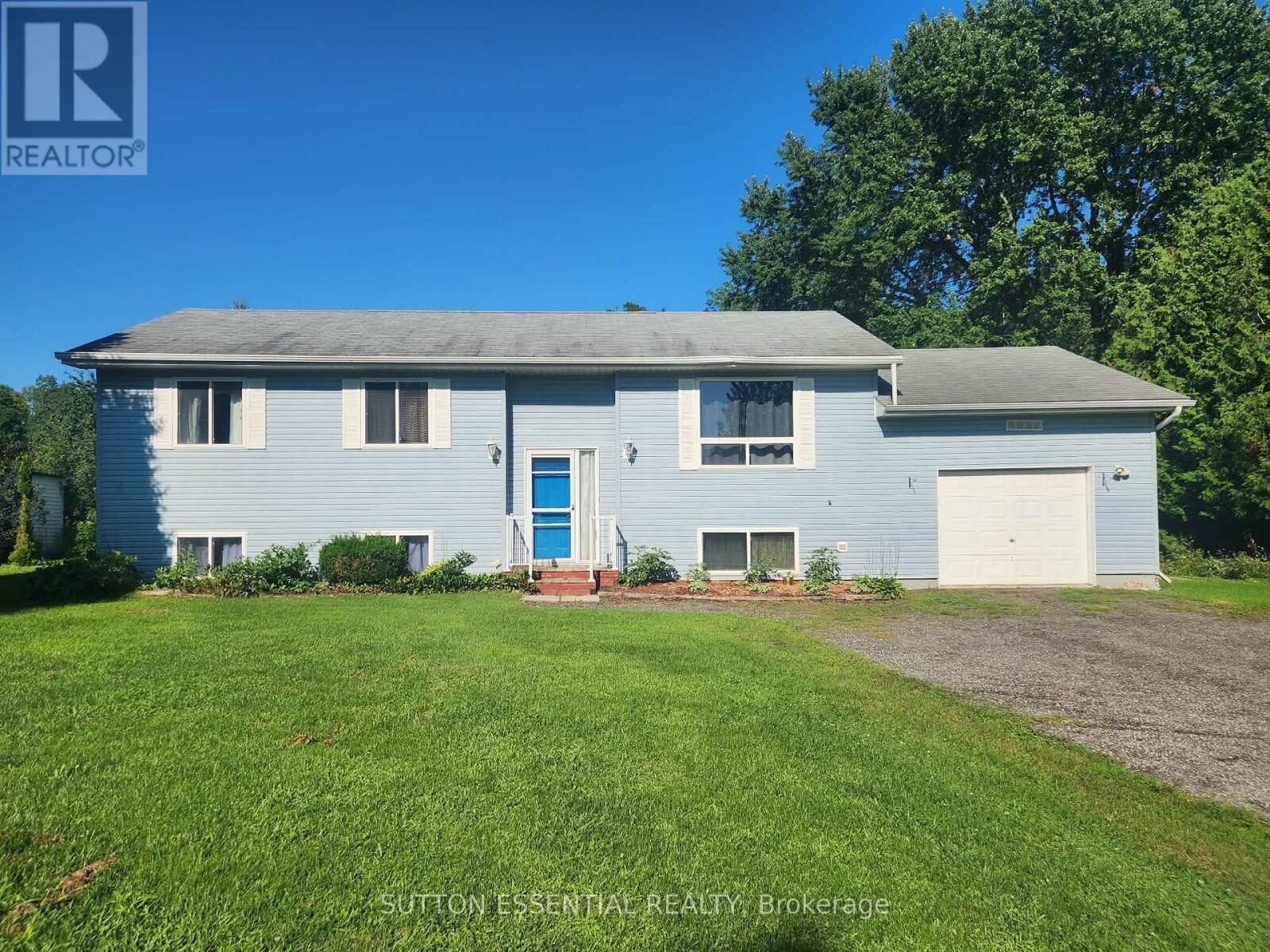 Property Photo:  1223 Hallecks Road South  ON K6V 5T3 