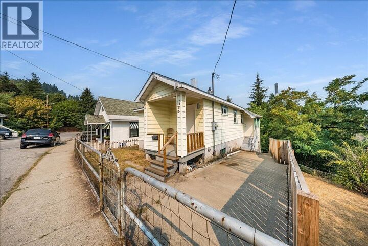 Property Photo: 795 Binns Street BC V1R 3G6