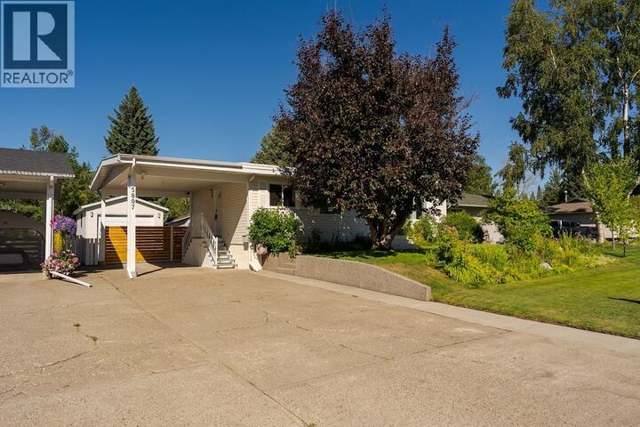 Property Photo: 5807 Oxford Drive BC V2N 2E5