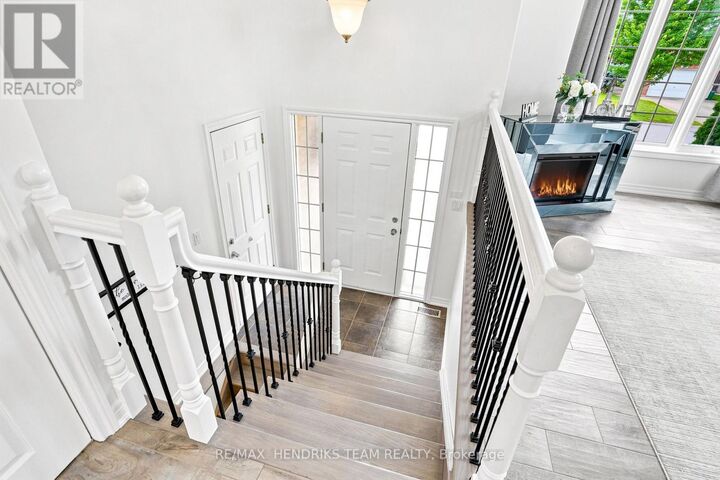 Property Photo:  7032 Kelly Drive  ON L2H 3J9 