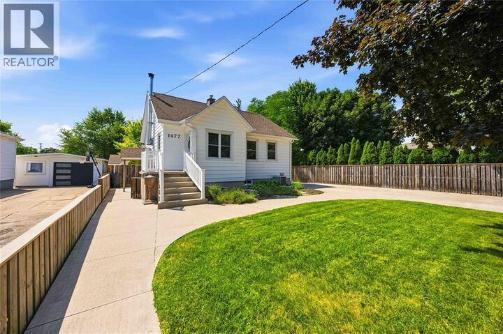 Property Photo:  1477 Baxter Avenue  ON N7V 3N2 