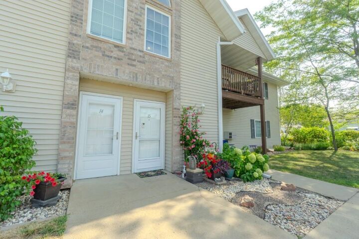 Property Photo:  7380 Whitespire Road Unit 15  WI 54476 