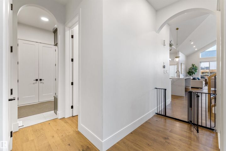 Property Photo: 110 Edgefield Way AB T8N 8A7
