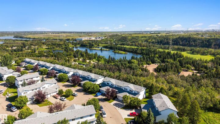 Property Photo:  450 Hyndman Crescent NW 3  AB T5A 0E2 