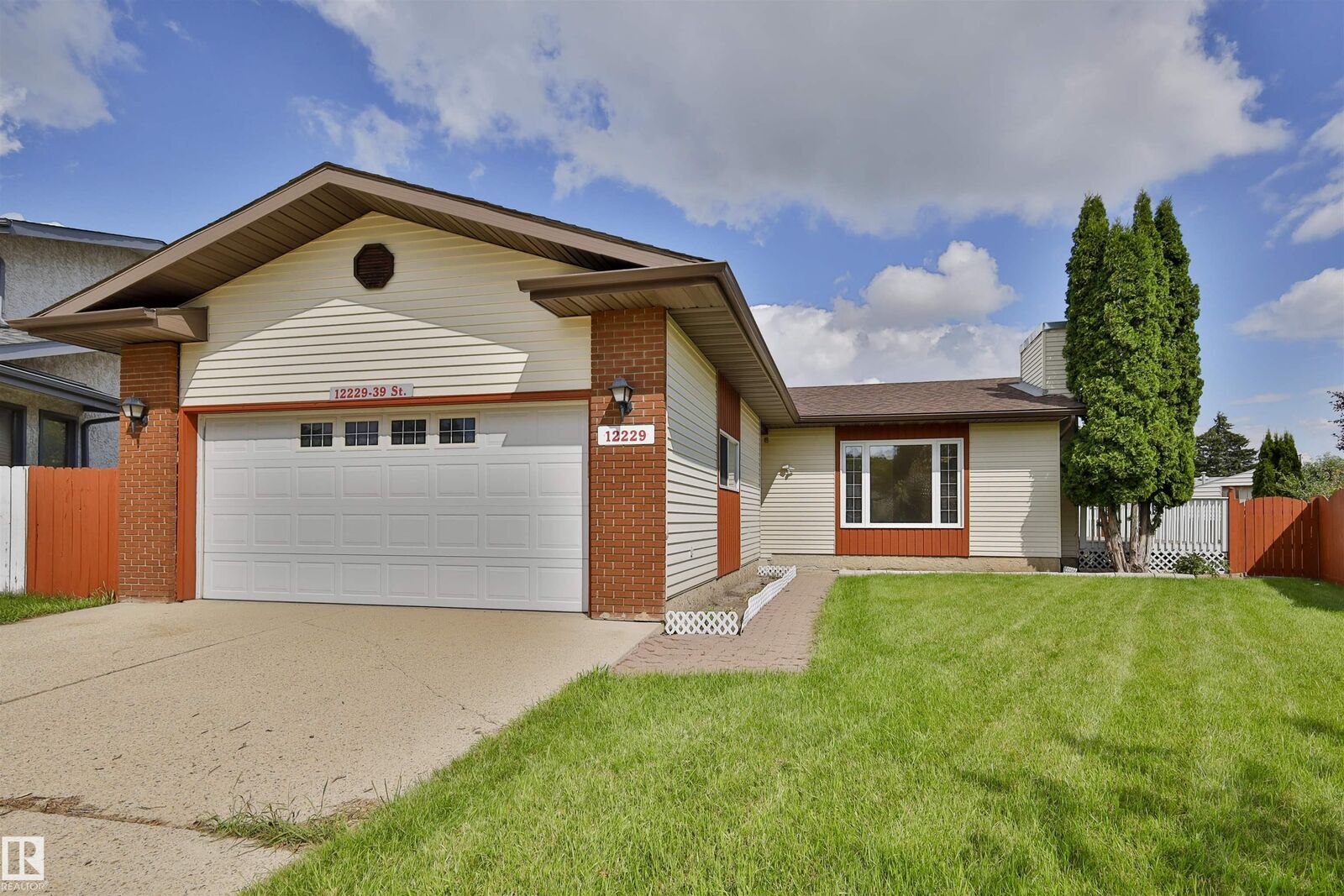Property Photo:  12229 39 Street NW  AB T5W 2K2 