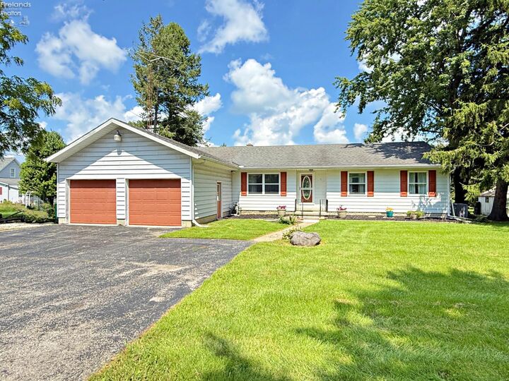 Property Photo: 5681 W Tiffin Street OH 44809