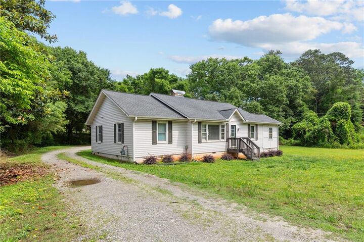 Property Photo:  641 Highway 23 NW  GA 30024 