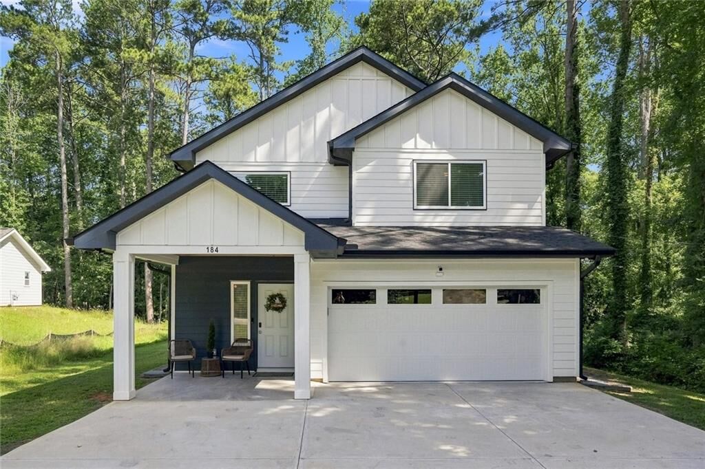Property Photo:  184 Woodland Lane SW  GA 30126 