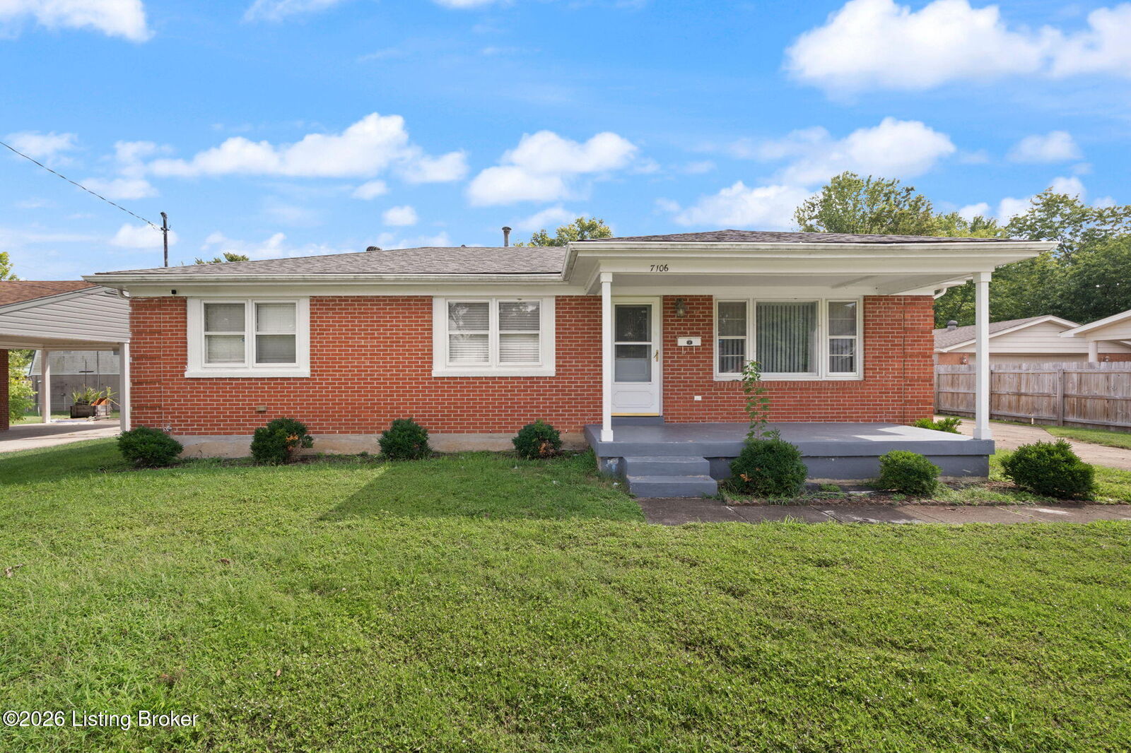 Property Photo: 7106 Sunny Vale Way KY 40272