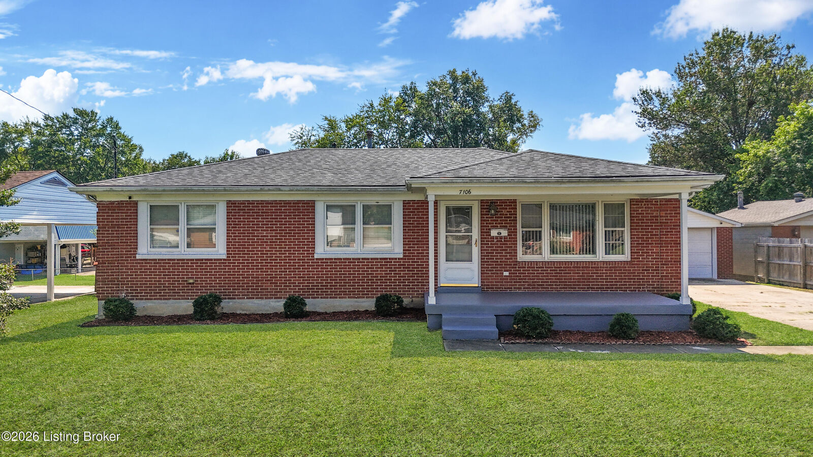 Property Photo: 7106 Sunny Vale Way KY 40272