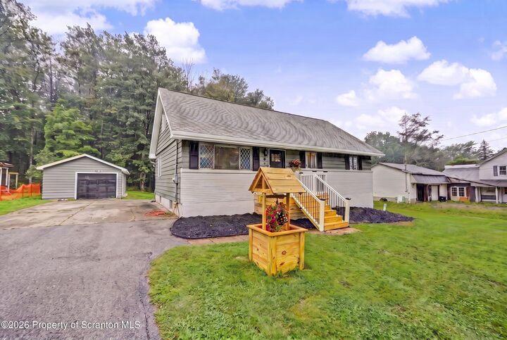 Property Photo:  817 Drinker Turnpike  PA 18424 