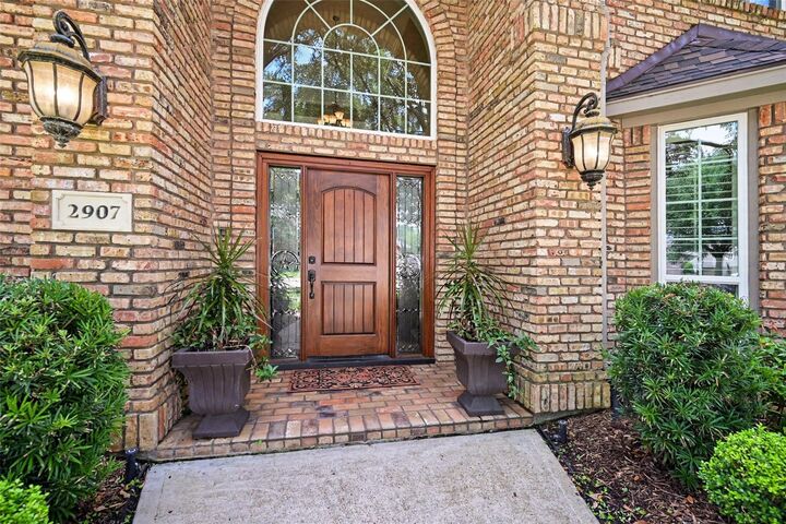 Property Photo: 2907 Winding Shore Lane TX 77450