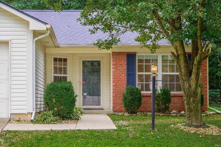 Property Photo:  1529 W Edinburgh Bend  IN 47403 