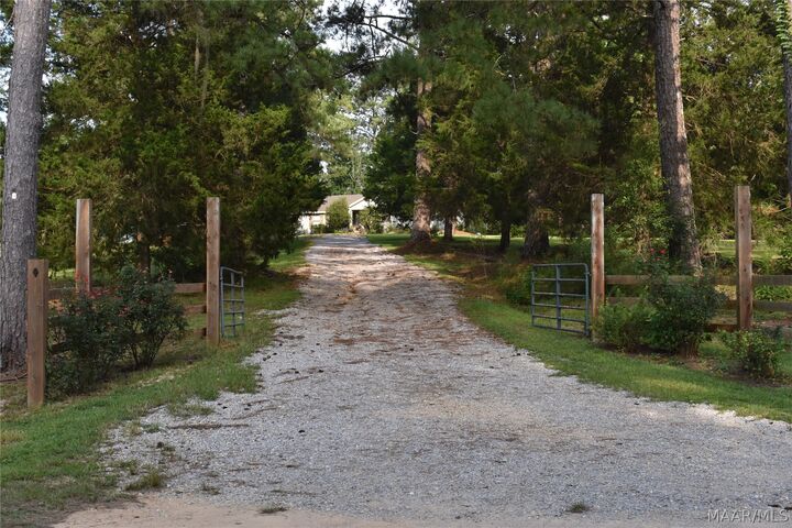 Property Photo: 3209 Pettus Road AL 36043