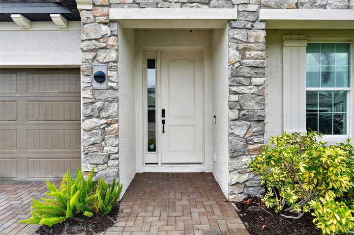 Property Photo: 2128 Woodleaf Hammock Court FL 34211