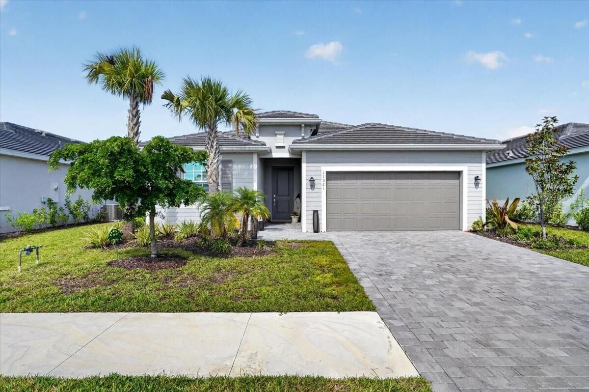 Property Photo:  11321 Pinot Drive  FL 34293 