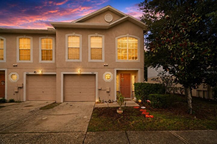Property Photo:  9848 Ashburn Lake Drive  FL 33610 