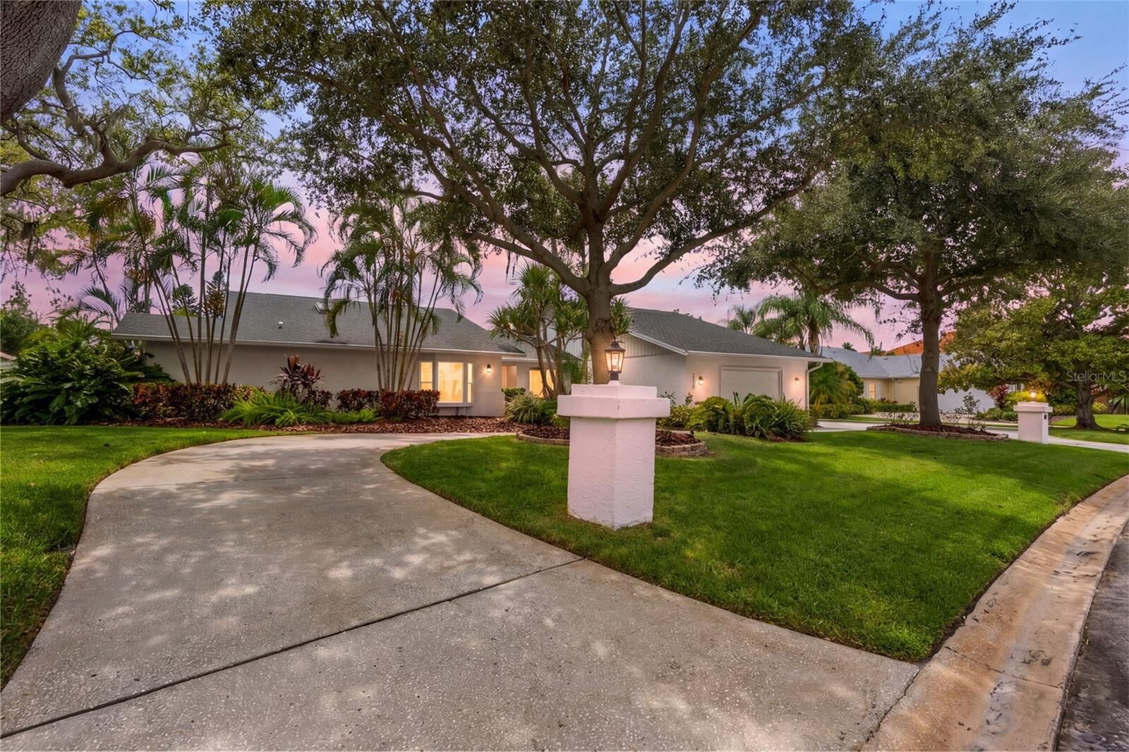 Property Photo:  2339 Kings Point Drive  FL 33774 