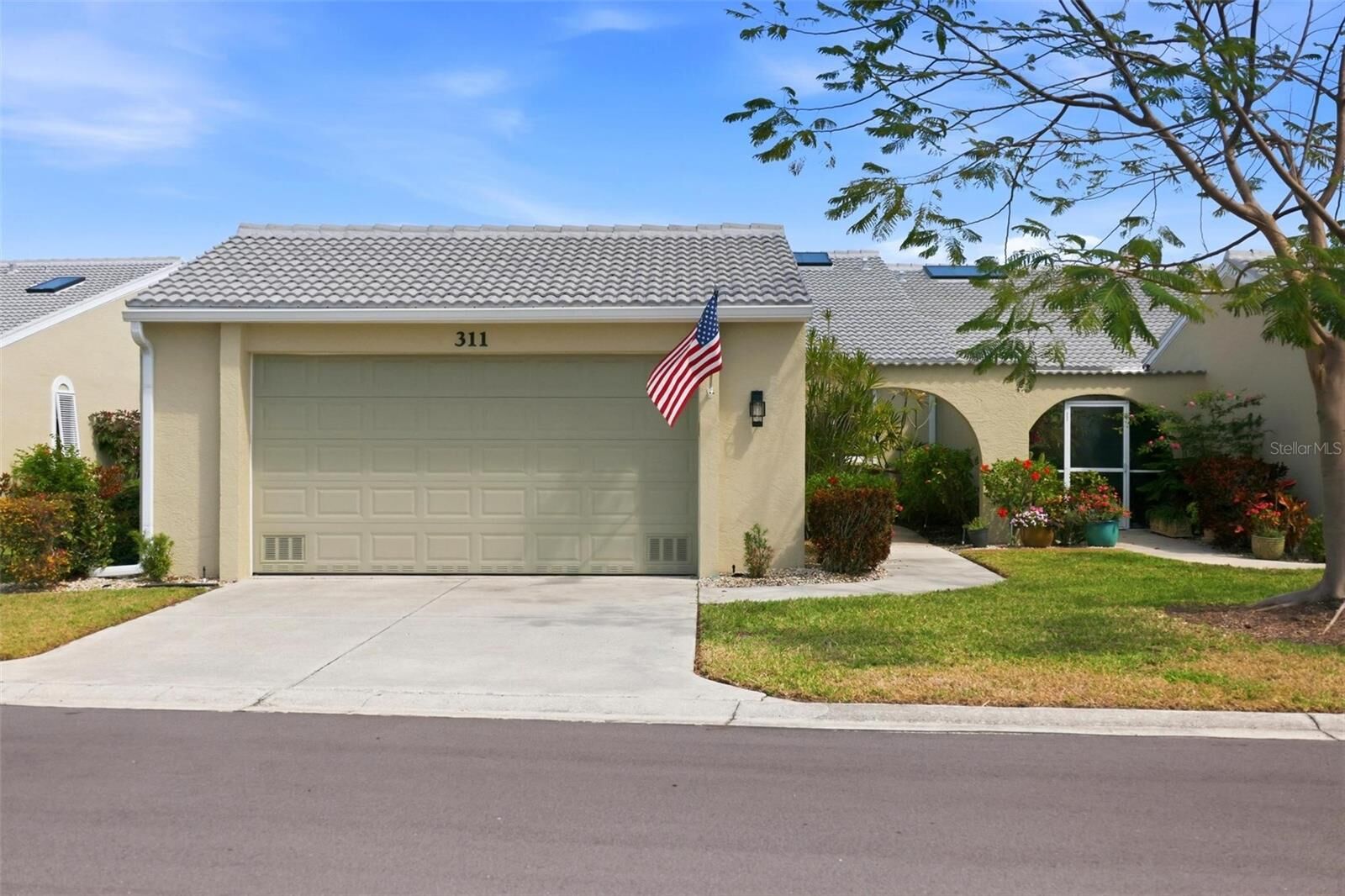 Property Photo: 2521 W Marion Avenue 311 FL 33950