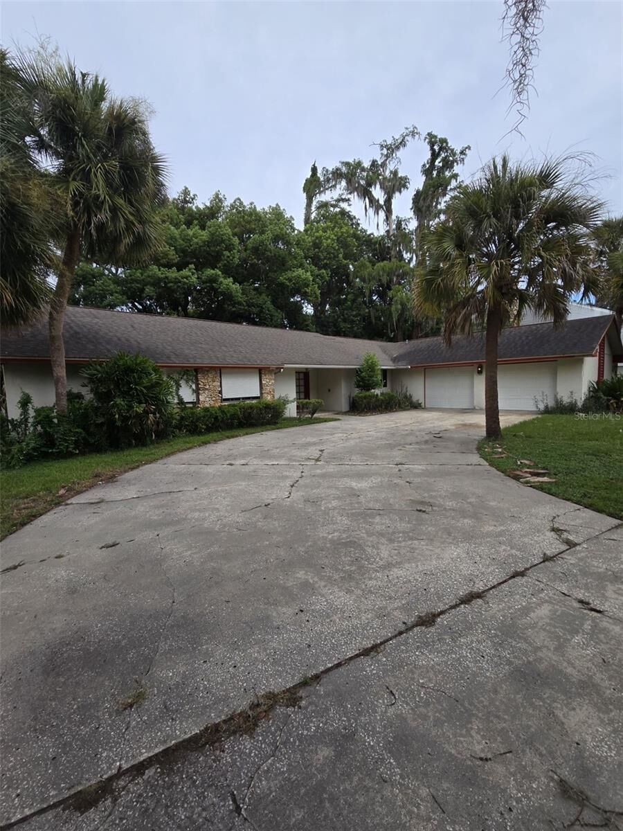 Property Photo:  3889 N Lake Orlando Parkway  FL 32808 